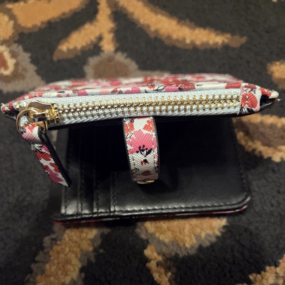 Nwot Floral Wallet with Snap Closure - Picture 4 of 5